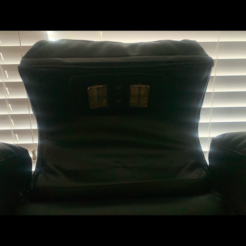 Couch - Picture 9 of 9